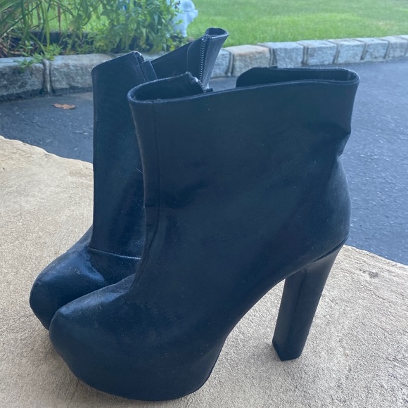 H&M Black Platform Bootie Heels - Picture 6 of 6